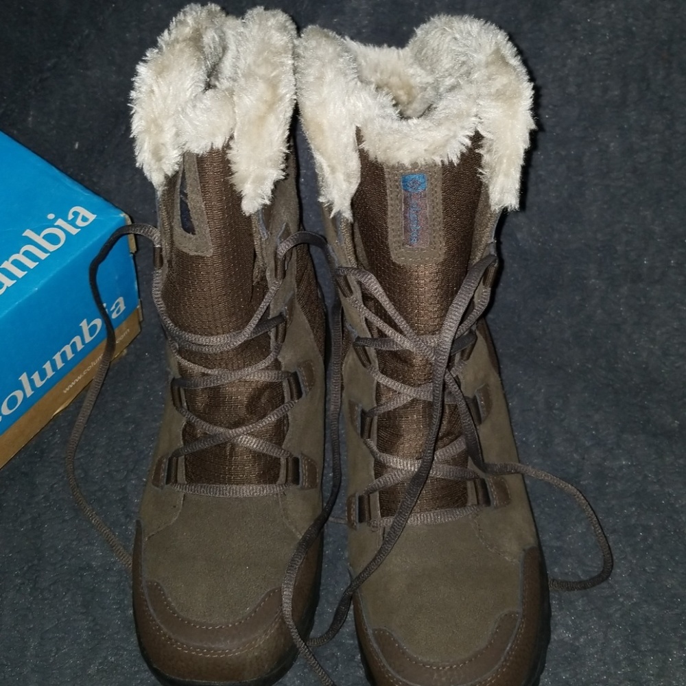 Columbia women boots
